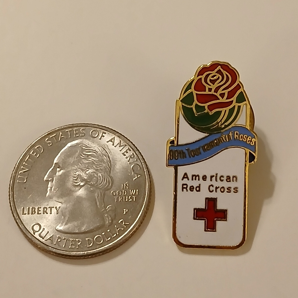 Vintage American Red Cross Arc Pin 99th Tournament of Roses Bin 1984 - Picture 2 of 9